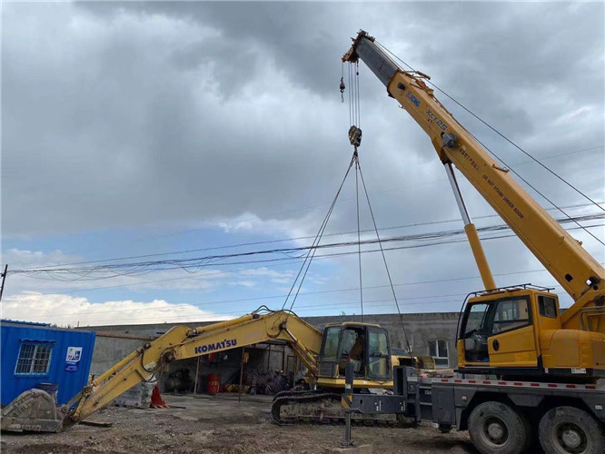 兴宁区25吨吊车的工作半径是多少？